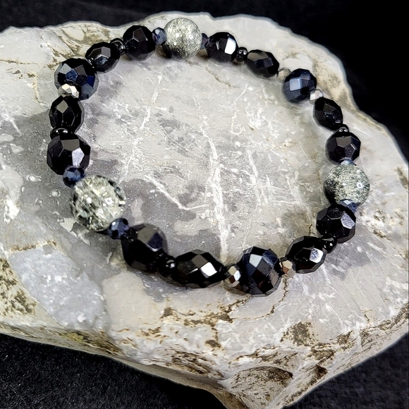 Handmade Black Glass Triple Moon Bracelet Repurposed Vintage Beads - Picture 1 of 11